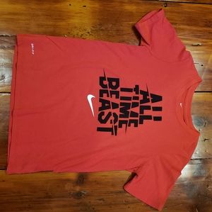 NIKE-Boys Med-Red-t-shirt